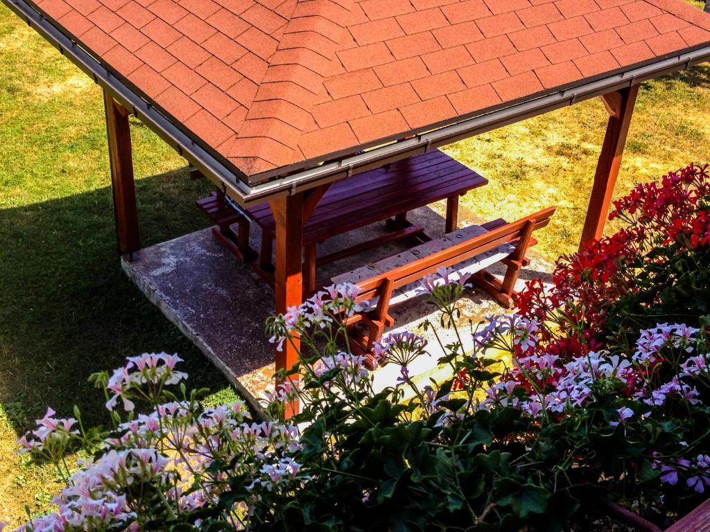 Guesthouse Ante Hodak Seliste Dreznicko Bilik gambar